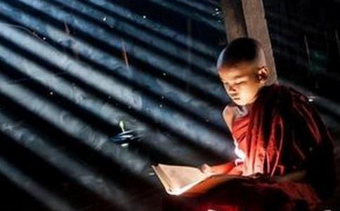 初学佛者要皈依哪个宗门或宗派呢？